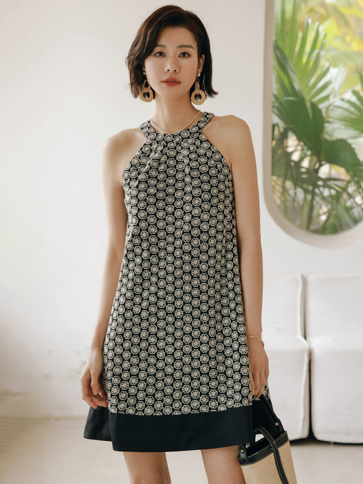 LS_French halterneck resort dress