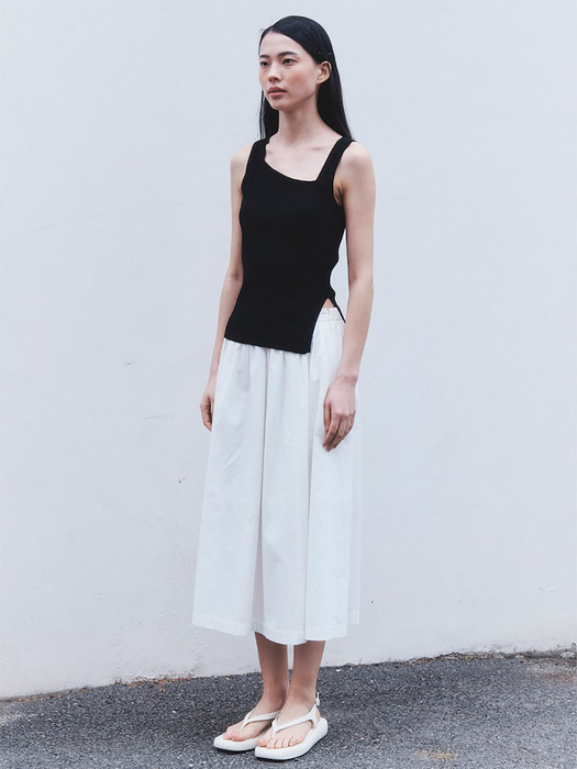 Flare Long Skirt  White (KE4327M011)