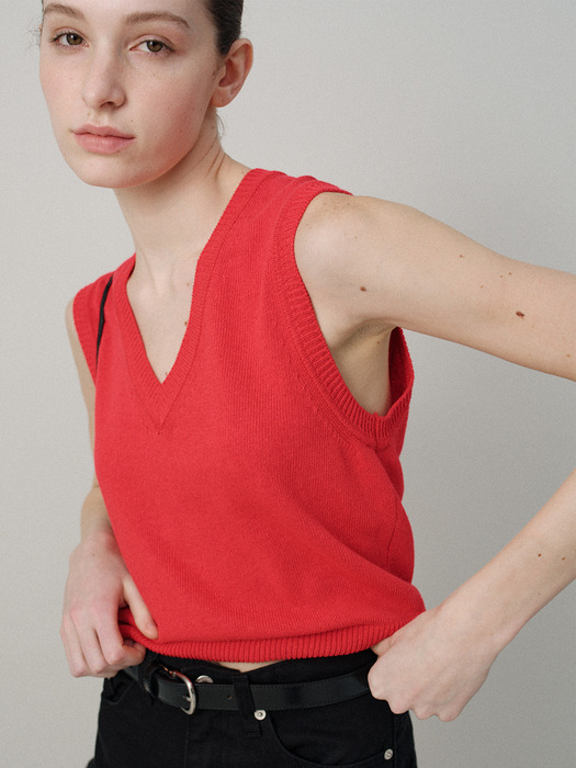 Basic v-neck slipover (Red)