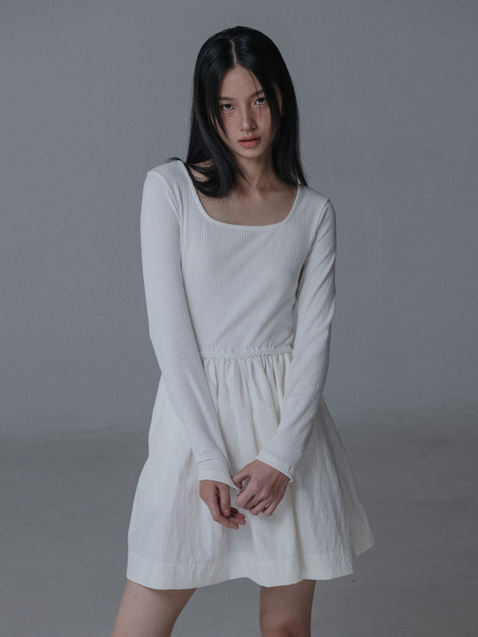 SQUARE NECK SLIM SHIRRING ONEPIECE_CREAM