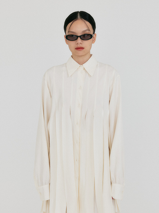 ZLAIRE Pleated Shirts - Ivory