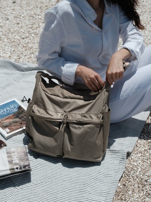 POCKET BODY BAG (Beige)