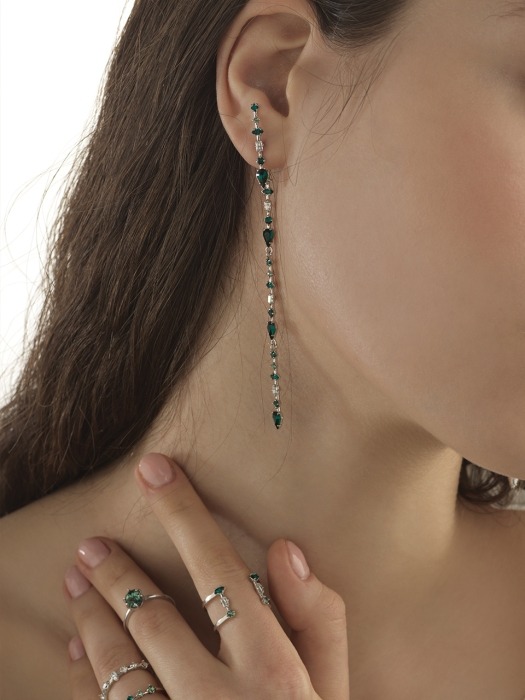 ARROW emerald earring