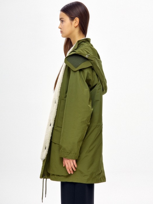 OVERSIZED HOOD COAT W/ DISTACHABLE WOOL VEST