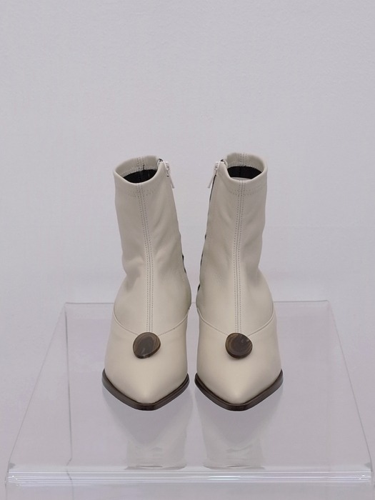 Winklepickers boots Ivory