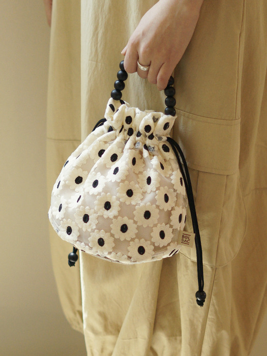 poppy bucket bag_white flower