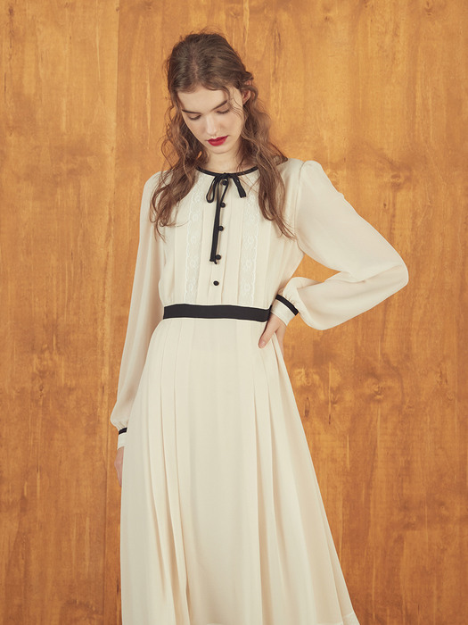 PLEATS CHIFFON DRESS - IVORY