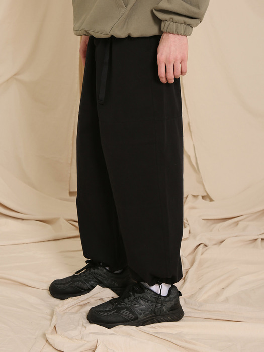 UTILITY COMFORTABLE PANTS (BLACK)