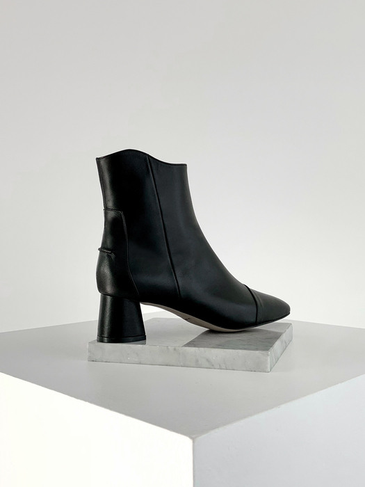 Courbet 5cm Ankle Boots_Black