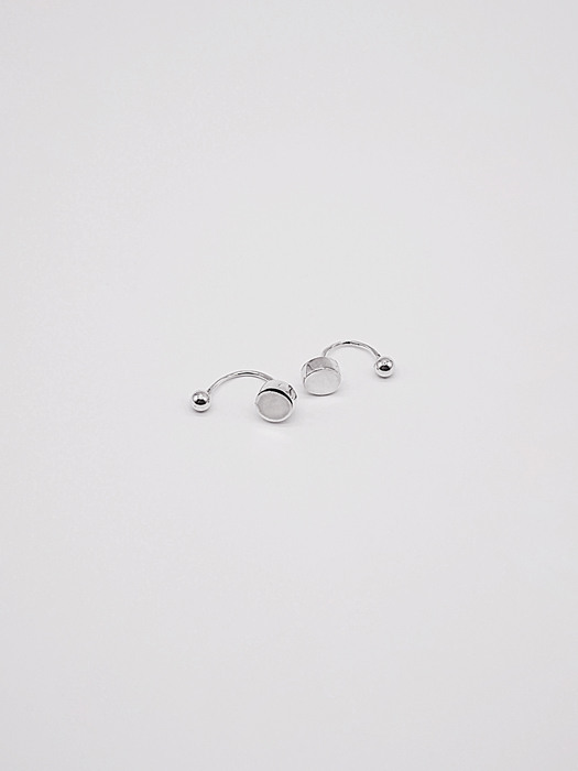 Two round earrings