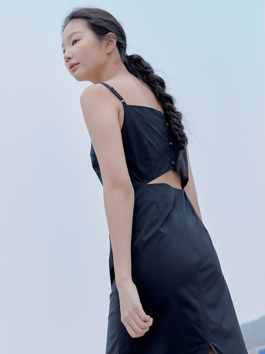 Back Point Layered Dress  Black (KE2371M055)