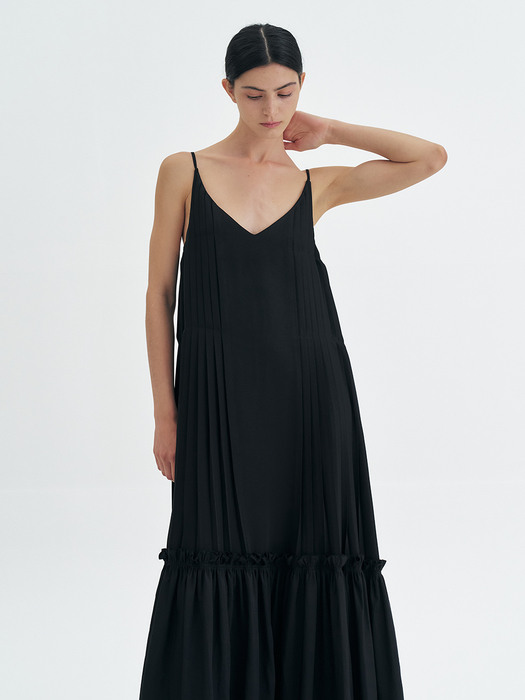 LACE UP PLISSE MAXI DRESS_BLACK