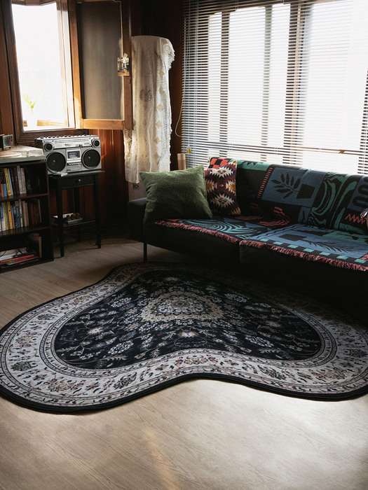 Liquified Persian Rug Black (M / L)