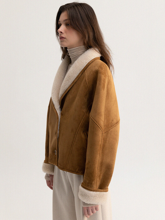 signature shearling jacket (camel)