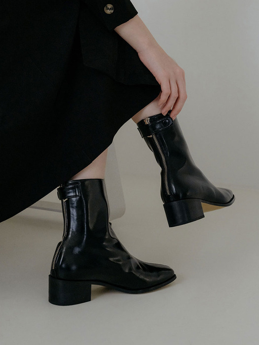 mia ankle boots_ black