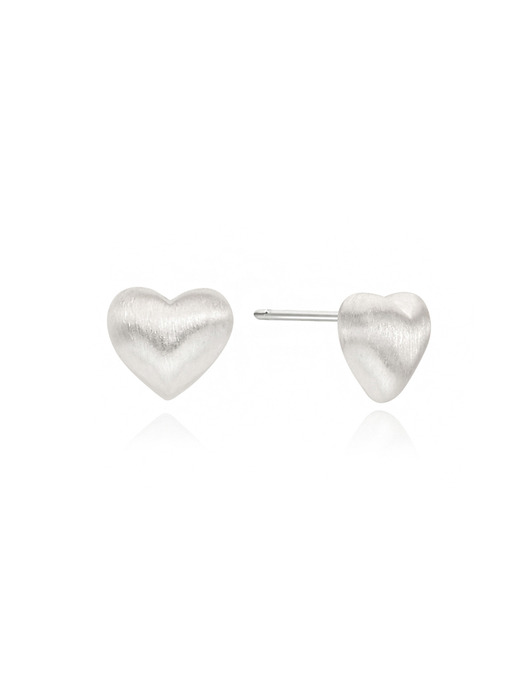 sandy heart earring