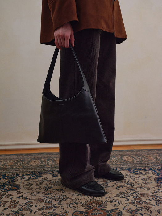 Triangle Mini Shoulder Bag (black)