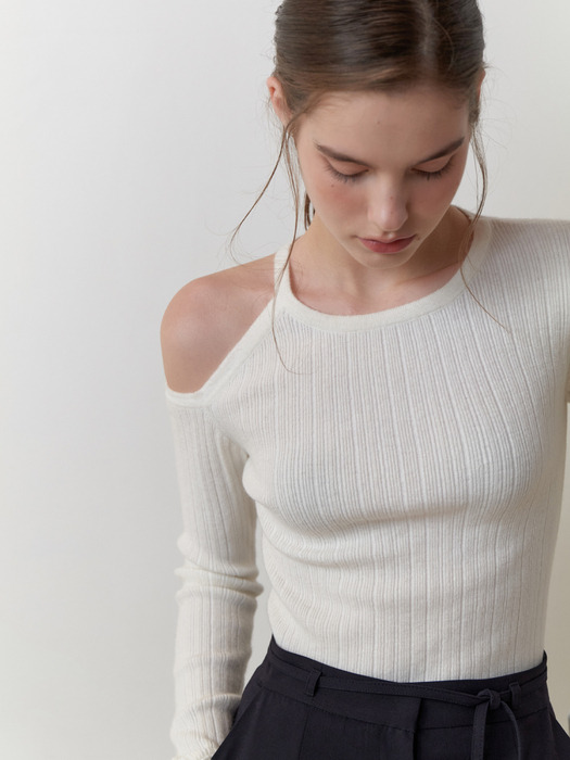 Betty open shoulder knit (ivory)