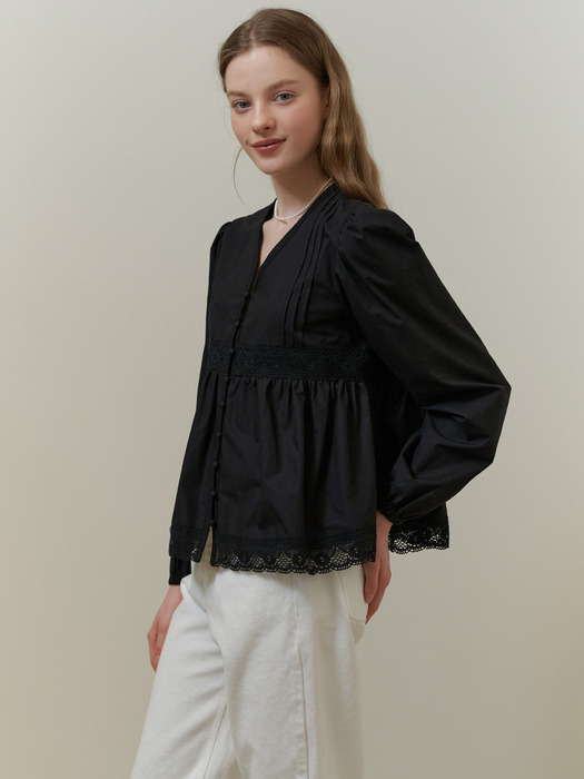 Enough lace blouse (black)