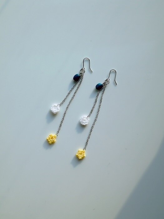 `drop` capri gemstone knit earring
