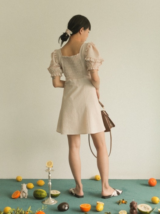 SMOCK RUFFLE DRESS_BEIGE