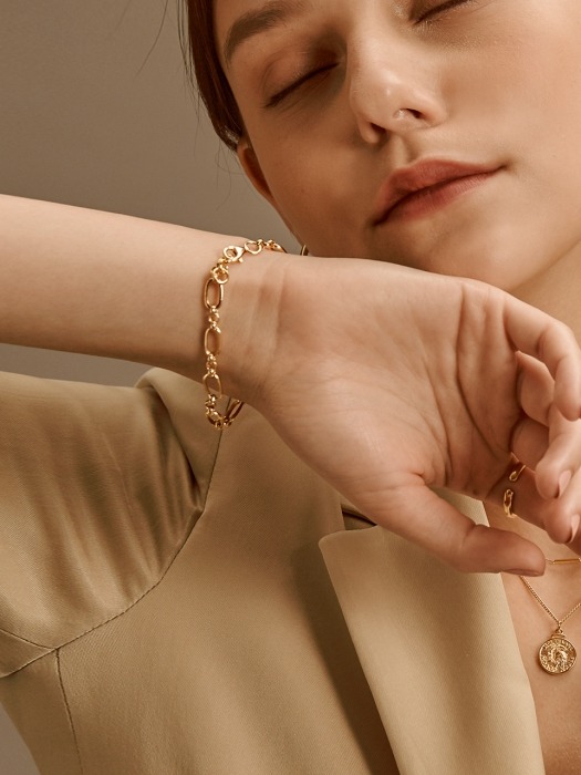basic chunky chain bracelet
