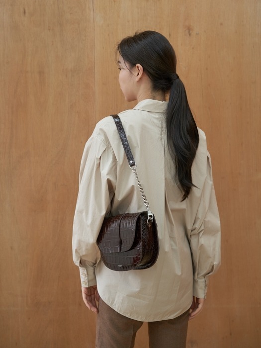 [단독]Saddle bag (Croc dark brown)