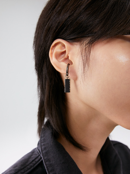 SWERVING earcuff(BLACK) -Single piece-