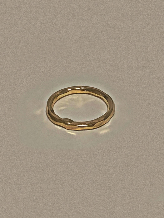 Gold rough ring