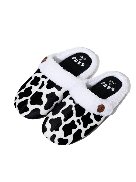 COW PATTERN ROOM SLIPPERS [BLACK]