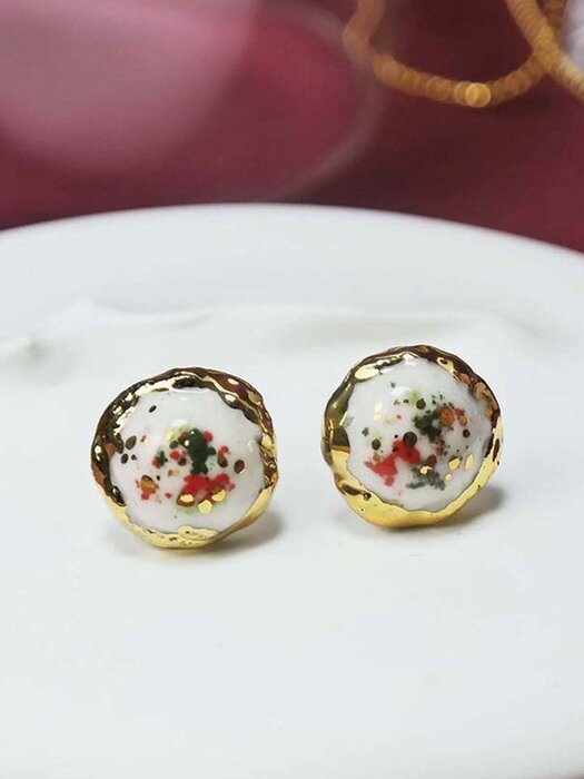 Holiday ceramic earring2 (christmas ornament)