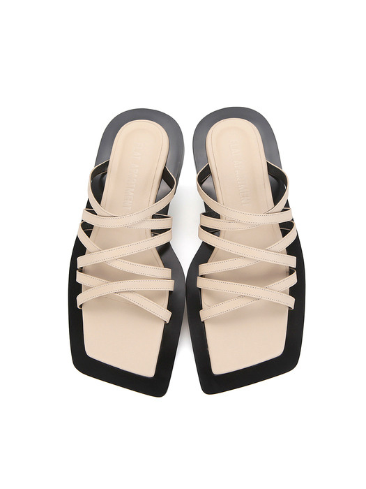 Wide square sole strappy sandals | Ivory