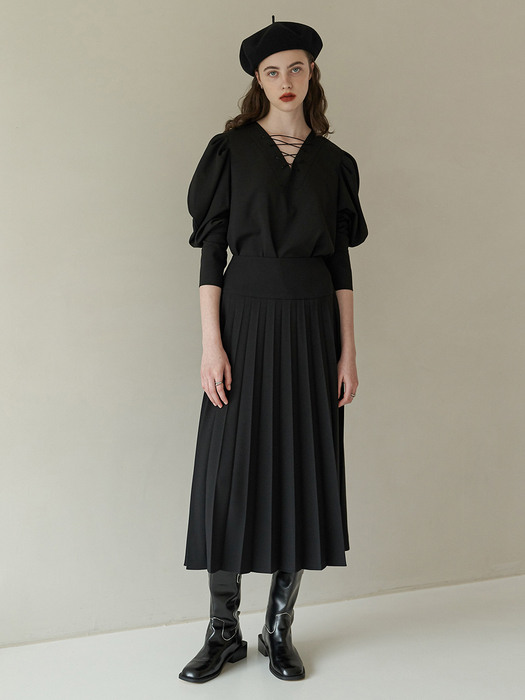 Classic pleated long skirt (black)