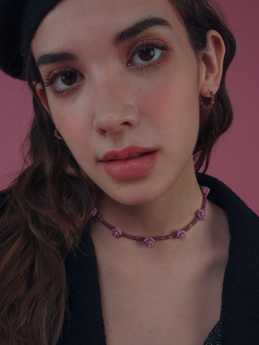 Violet rose lace chain necklace