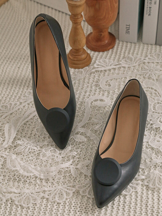 1384 Selenia Pumps