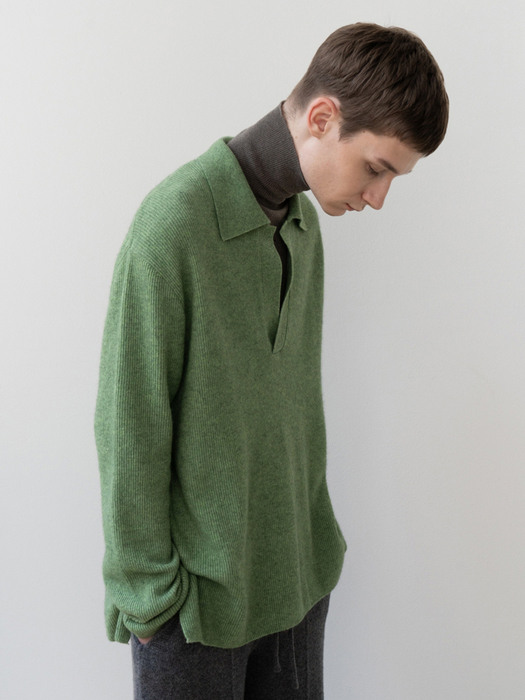 Racoon & wool collared rib pullover