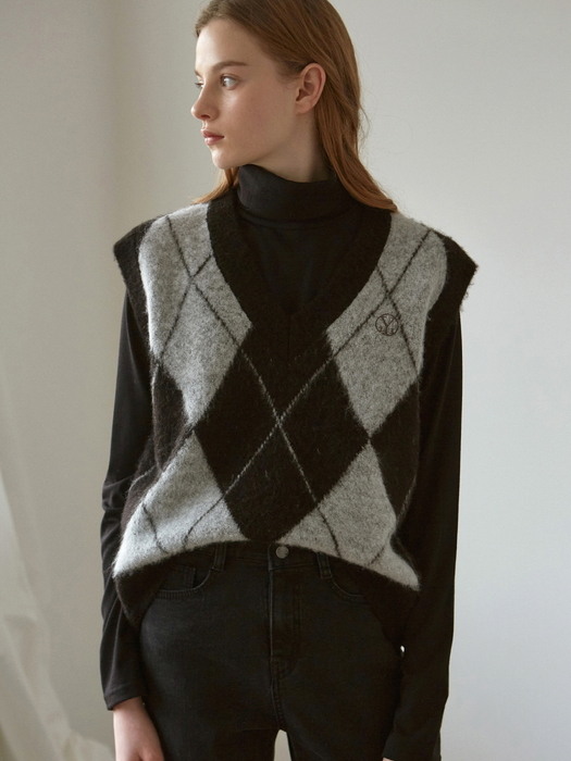 ARGYLE KNIT VEST_BLACK