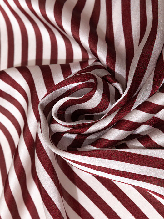 RECLOW STRIPE 스퀘어 스카프 RED