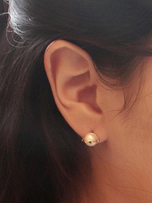 La Perla Half Earrings
