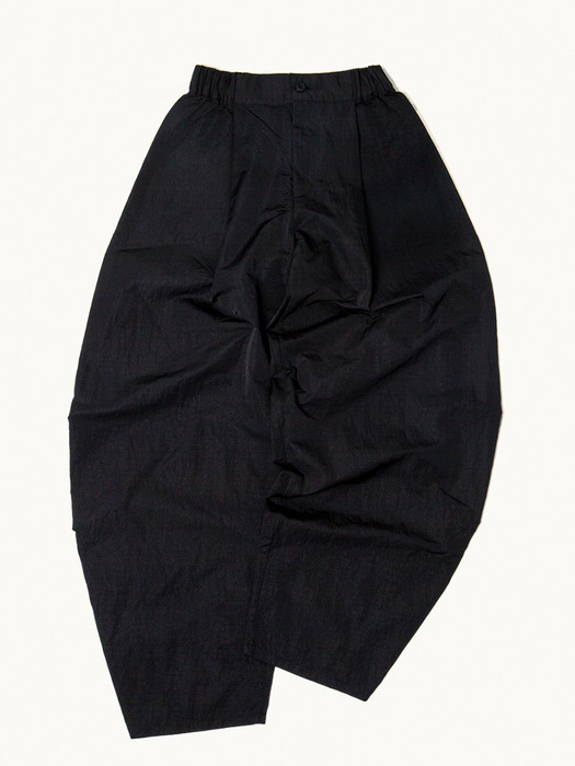 [UNISEX]Back double tuck nylon pants Black