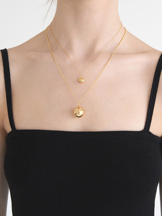 Amor ball necklace