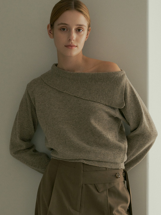 comos 713 one off shoulder collar knit (mocha)