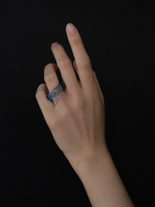 BOLD MARBLE GLASS RING 