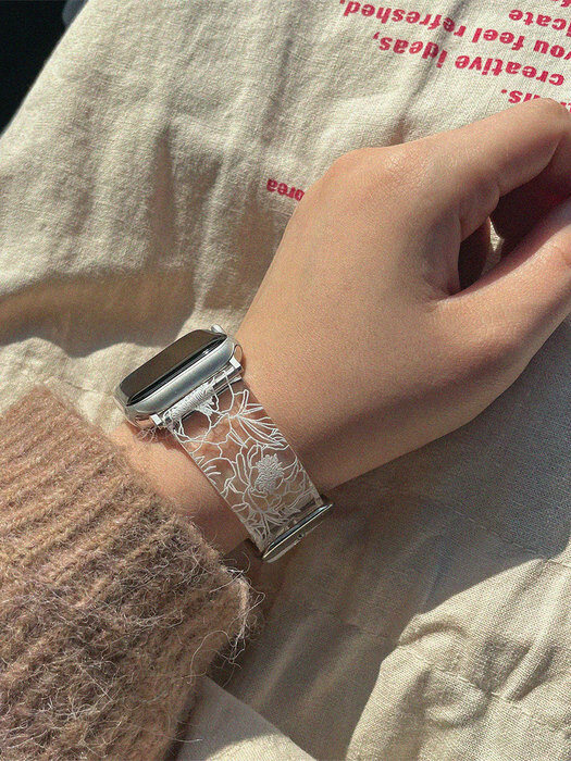 White Floral Drawing_Apple Watch Strap