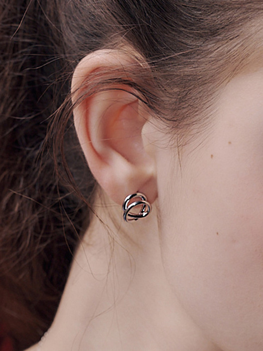 Knot earrings[sv925]