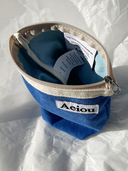 Aeiou Basic Pouch (M size) Pado Blue