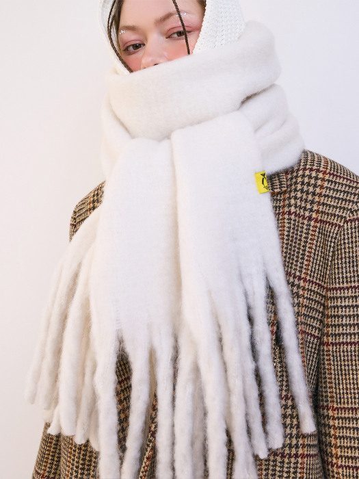 HAIRY HEAVY MUFFLER_WHITE