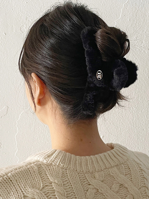 Vintage mood Fur Hair Barrette [Black]