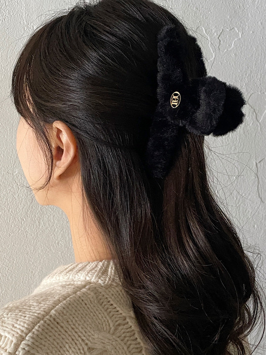 Vintage mood Fur Hair Barrette [Black]