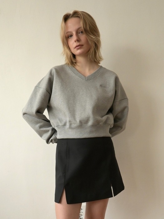 Katrina V-neck Sweatshirt [Gray]